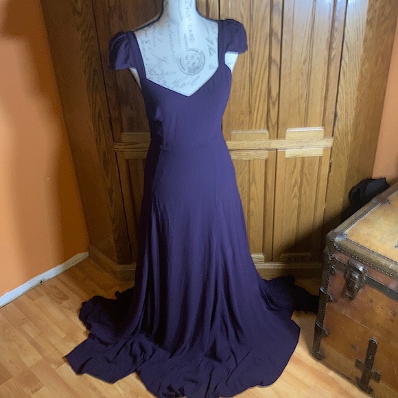 Reformation Dylan Dress - Picture 3 of 11